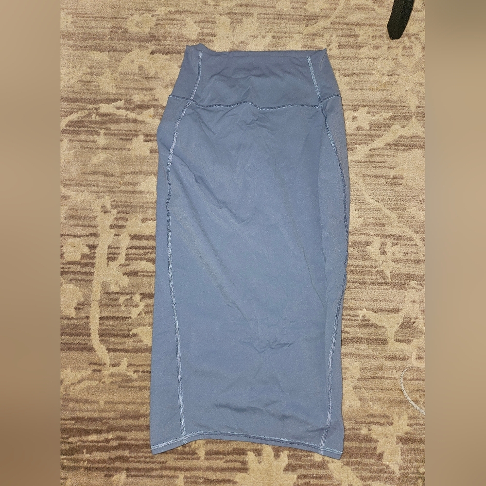 Nwot Lululemon Nulu Skirt Size 6